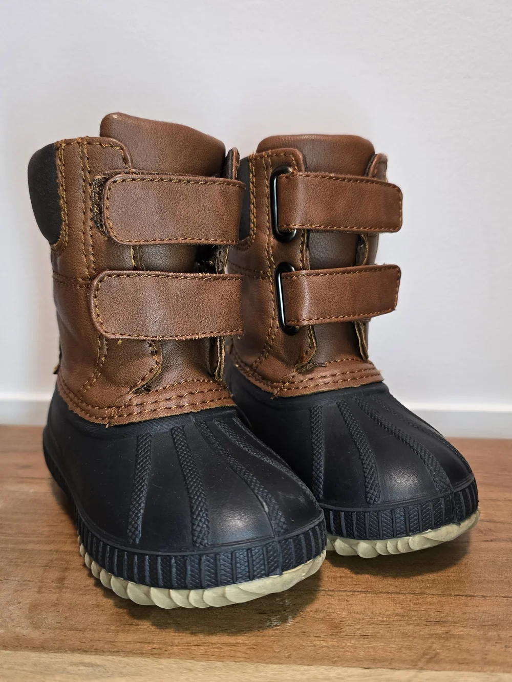 Gap Kids 3M Thinsulate Winter Duck Boots Todder Size. Fall & Winter Style.